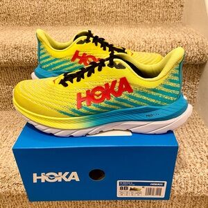 NWT HOKA Mach 5 Women’s Yellow and Blue Running Shoes. Size 8.